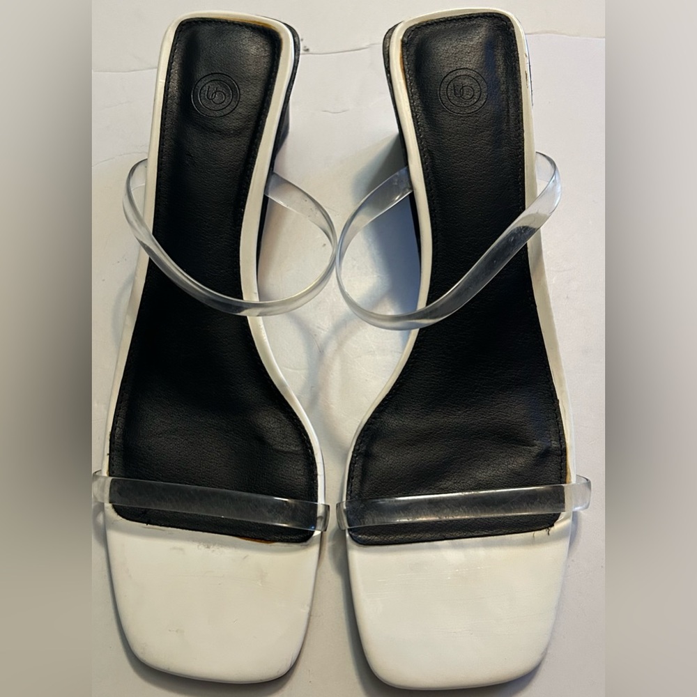 Urban Outfitters white & black slip on sandals